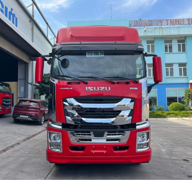 đầu -kéo- isuzu -GiGa-mới
