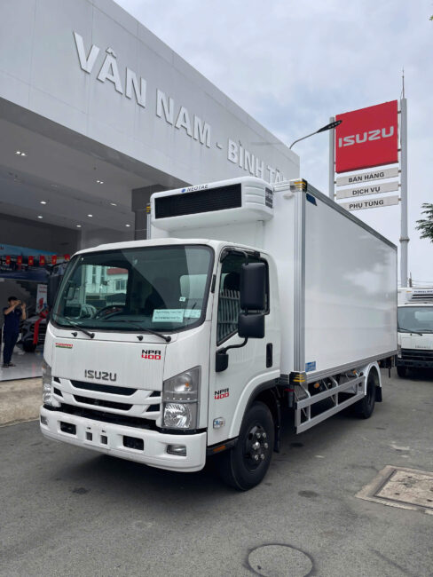XE TẢI ISUZU NPR ĐÔNG LẠNH TẢI 3 TẤN 5